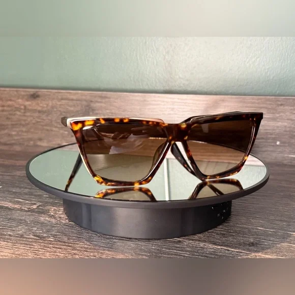 Rag & Bone Tortoise Shell Sunnies - Picture 3 of 7